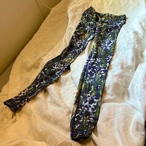 Brand new Lulu Lemon leggings- size 2 purple design